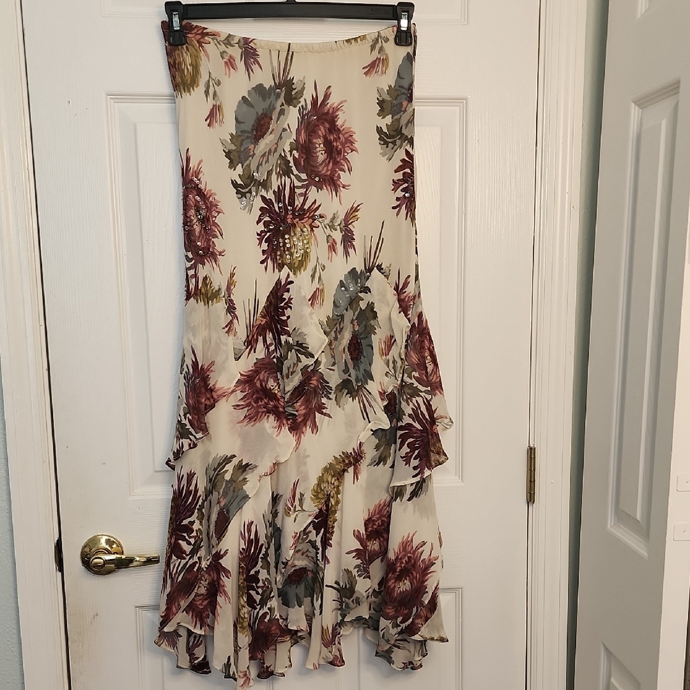 Floral Asymmetrical Dress - Picture 3 of 16